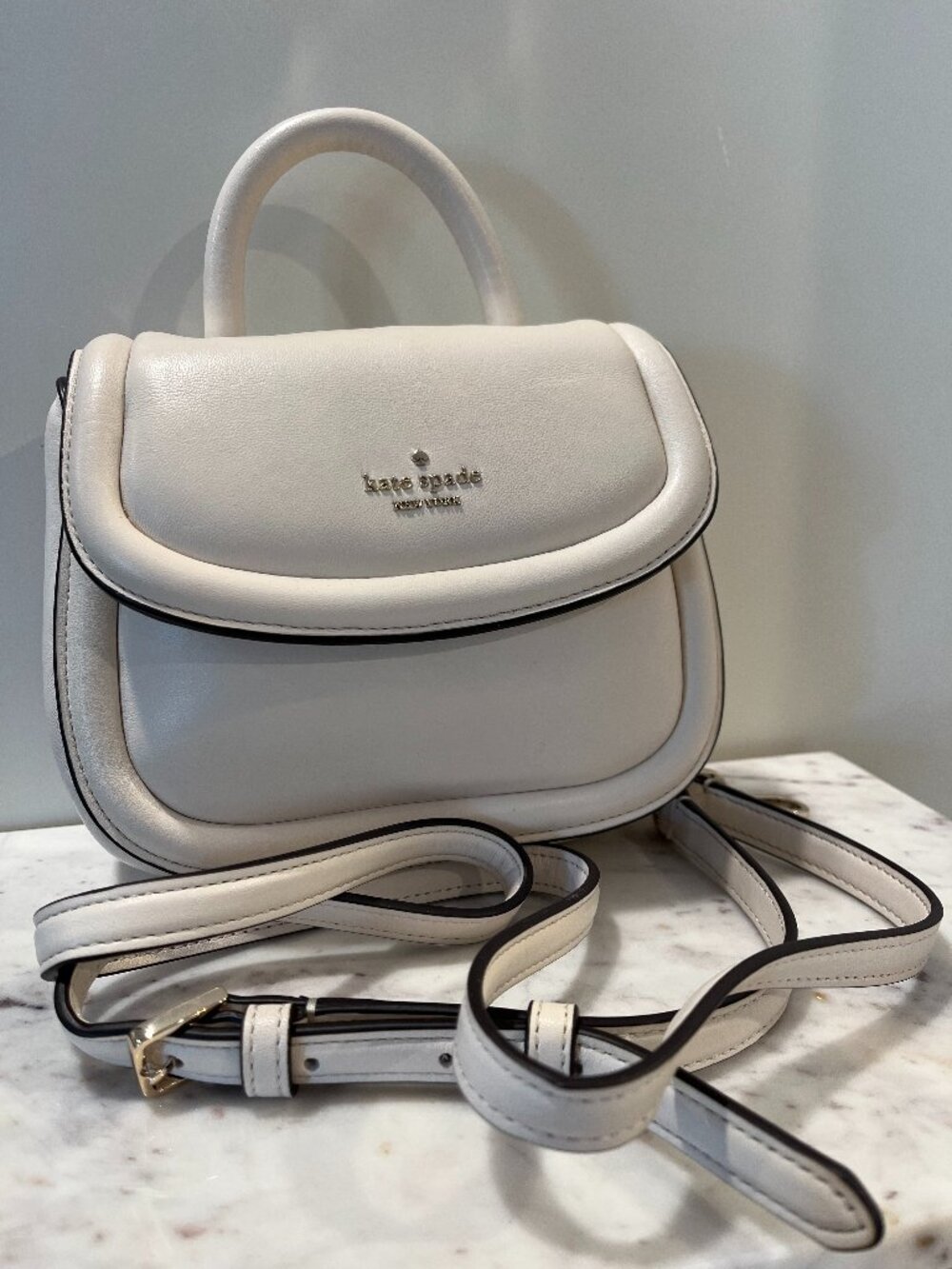 🤍 👜KATE SPADE Cream Leather Mini Puffy Top-Handle Crossbody Bag Parchment